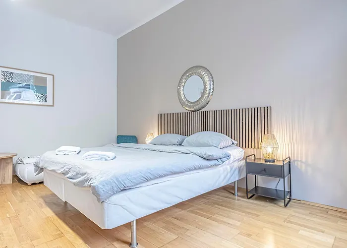 Comfortable 2br Next To Vibrant Center *
