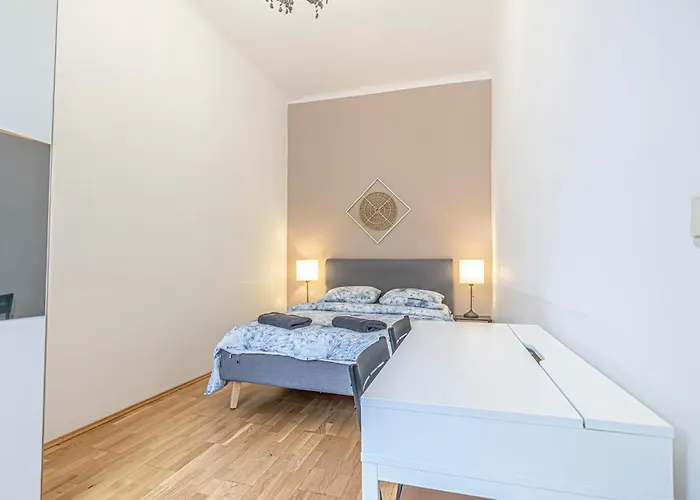 Comfortable 2br Next To Vibrant Center Apartamento Viena
