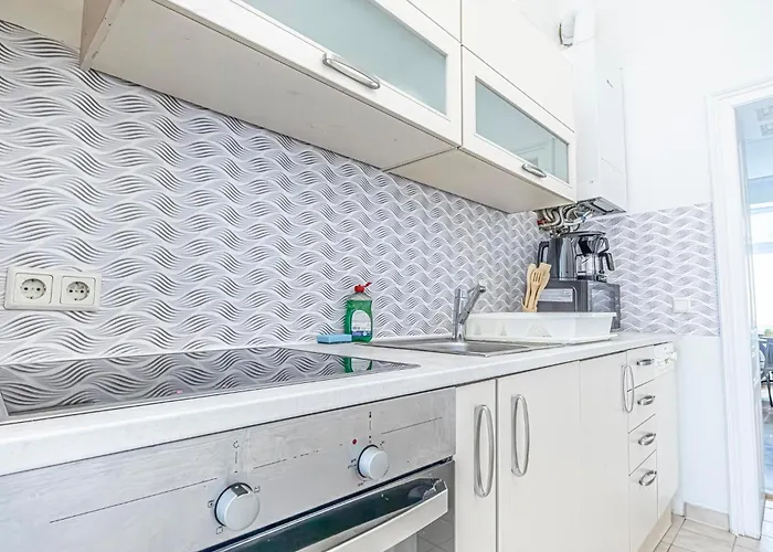 Comfortable 2br Next To Vibrant Center Apartamento