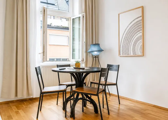 Comfortable 2br Next To Vibrant Center Apartamento Viena